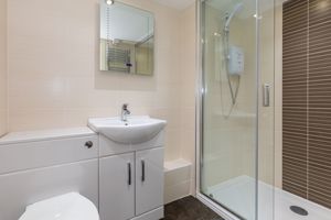 shower room- click for photo gallery